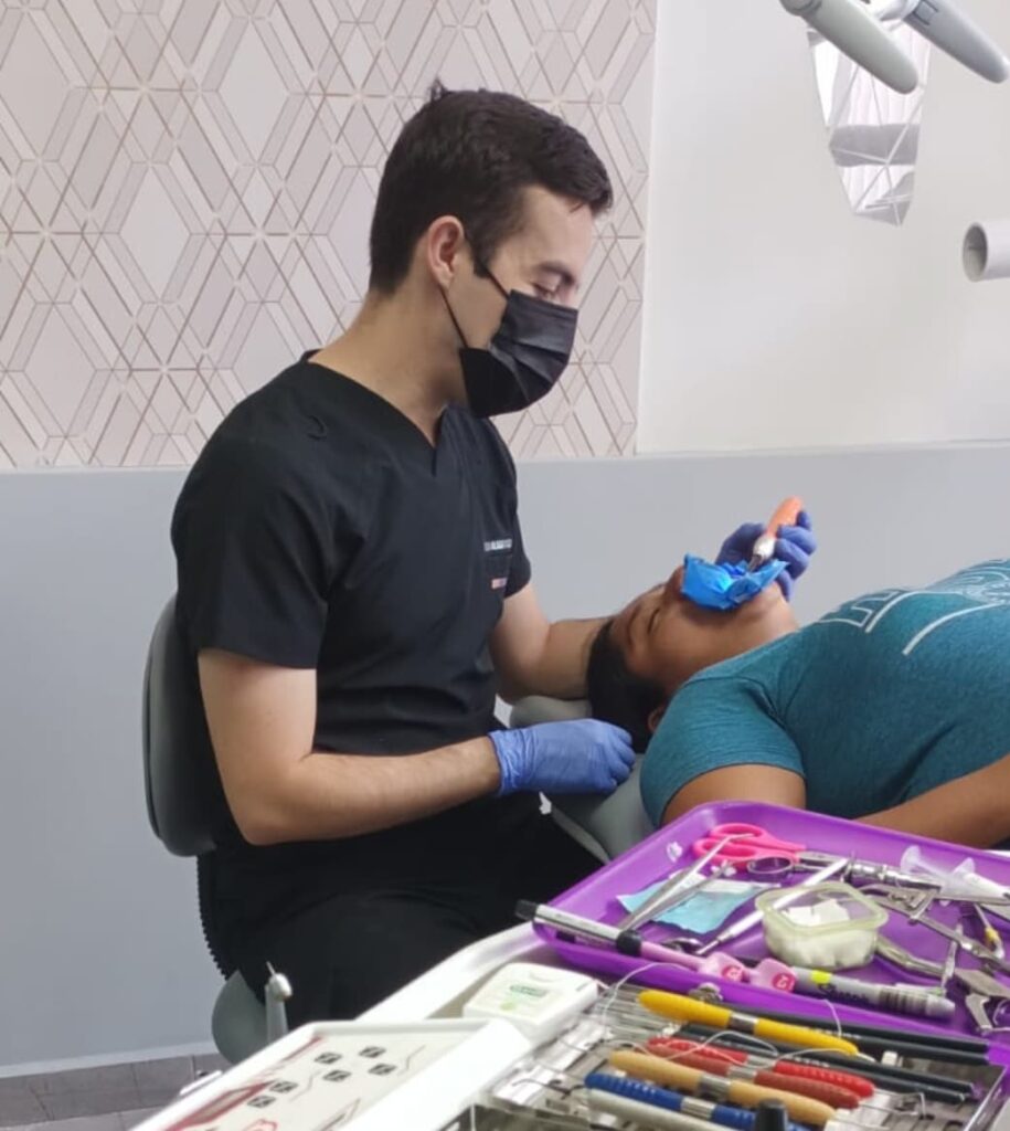 en hora de trabajo de un dentista coyoacan